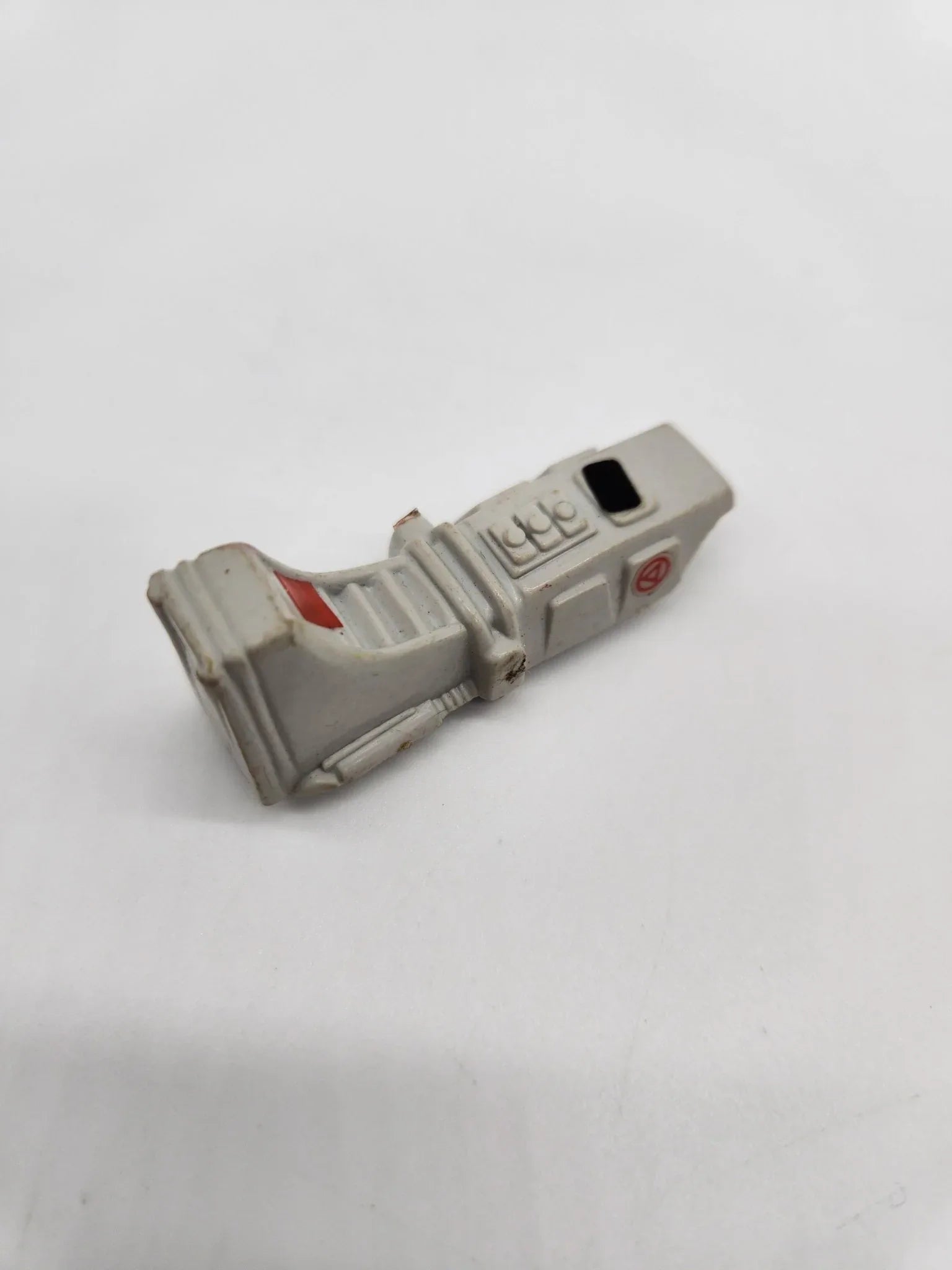 S.N.A.K.E. Armor Right Leg - Front - Kang's Collectibles