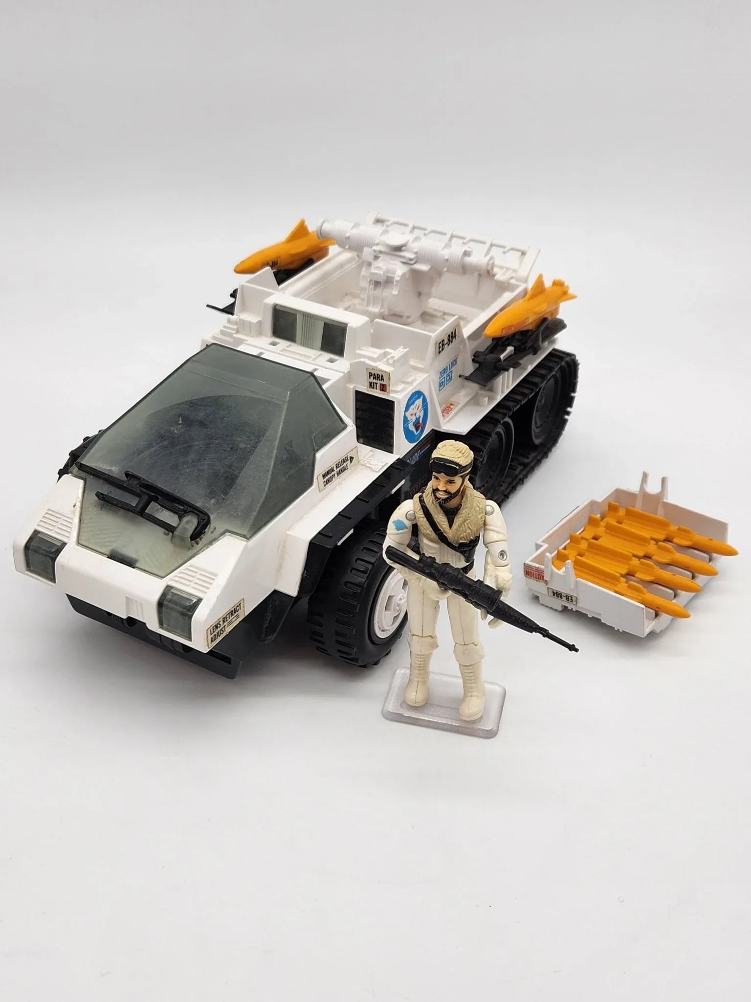 Snow Cat - Kang's Collectibles
