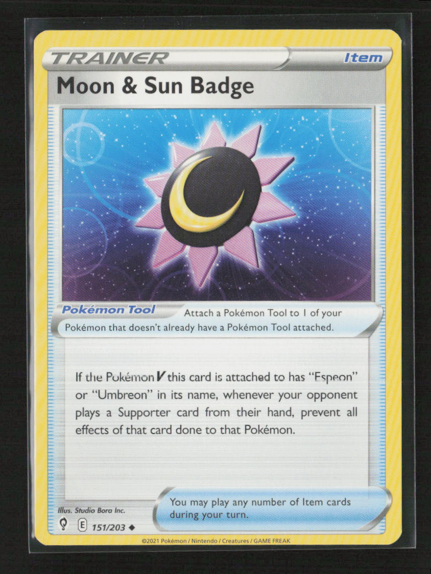 Moon & Sun Badge Uncommon SWSH07: Evolving Skies 151/203 LP