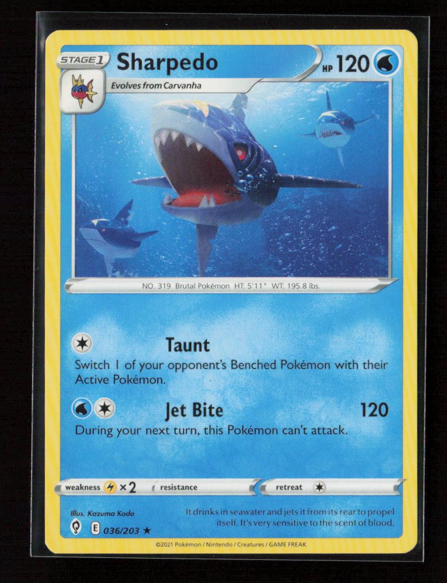 Sharpedo Rare SWSH07: Evolving Skies 036/203 LP