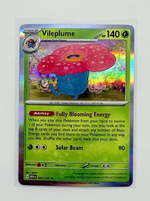 Vileplume. - HOLO #045 - Kang's Collectibles
