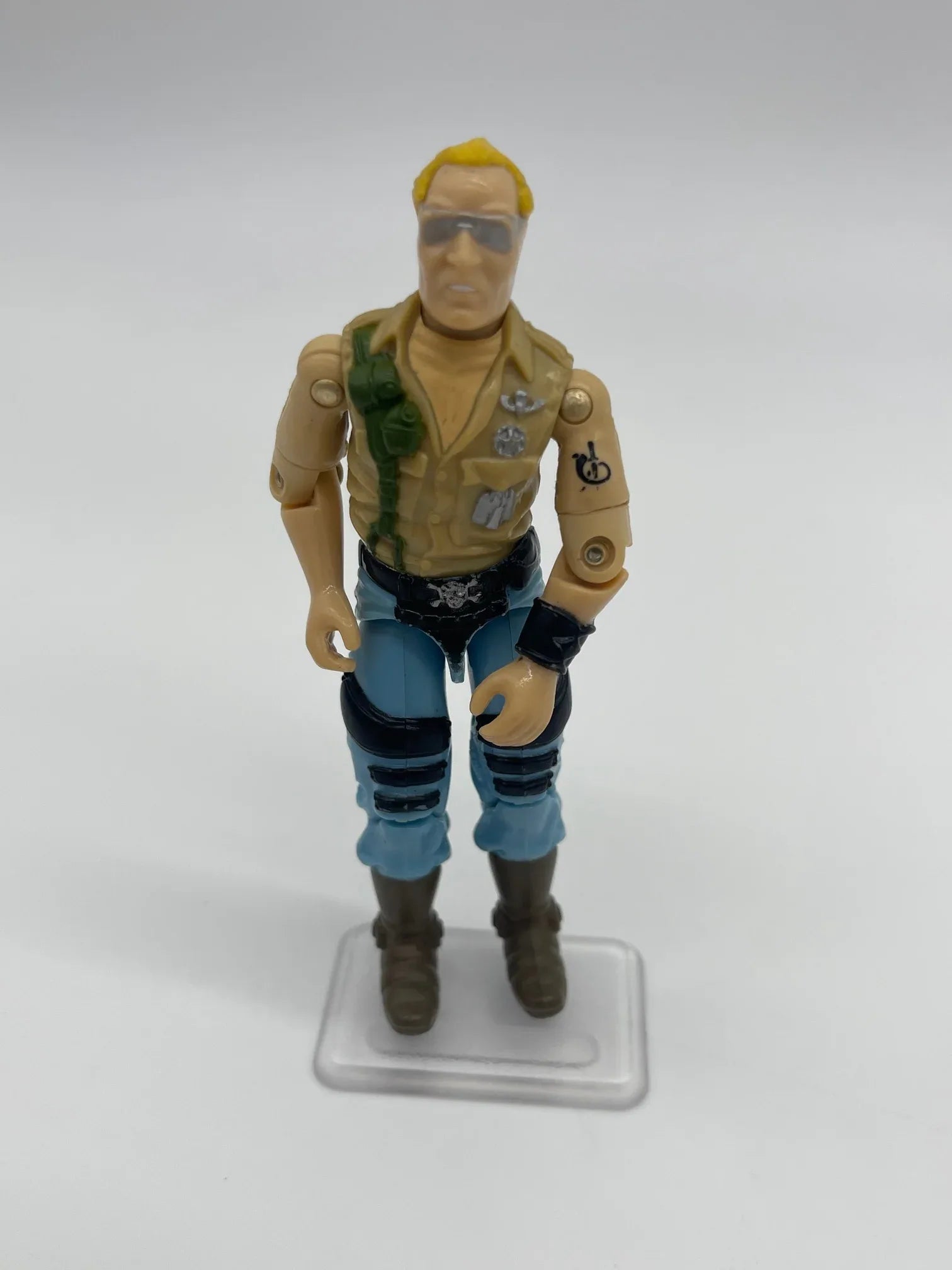 Buzzer - Kang's Collectibles