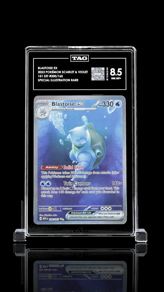 TAG 8.5 - Blastoise ex #200 - Kang's Collectibles